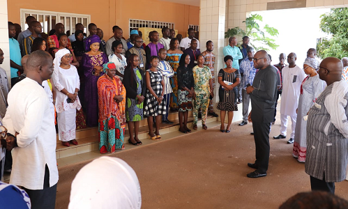 A la tête d’une délégation, le Ministre de l’Economie, des finances et de la prospective, Aboubakar NACANABO a rendu visite à l’Institut national de la statistique et de la démographie